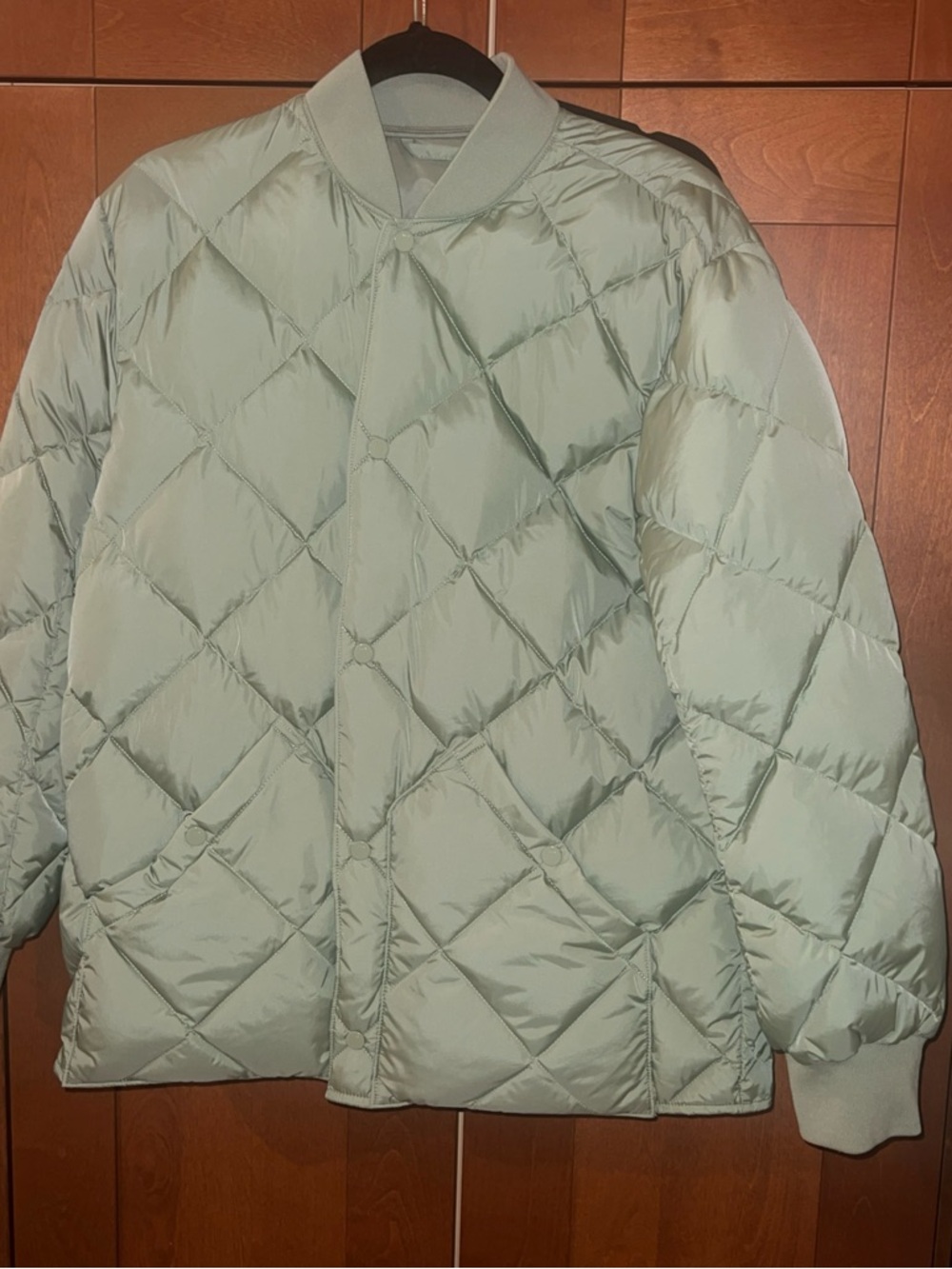 Aritzia Tna Diamond Quilted Down Jacket Bomber Women’s Size Small NWOT Green